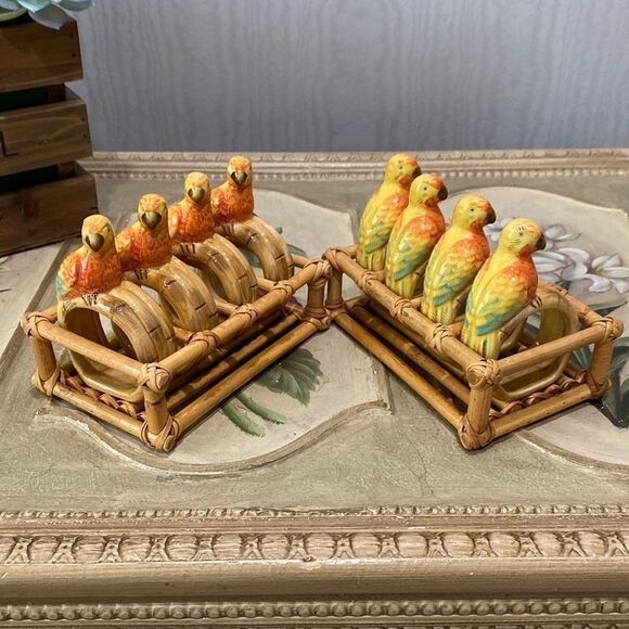 Vintage Set of Eight Ceramic Parrot Napkin Rings in Two Faux Bamboo Holders - Picture 16 of 16